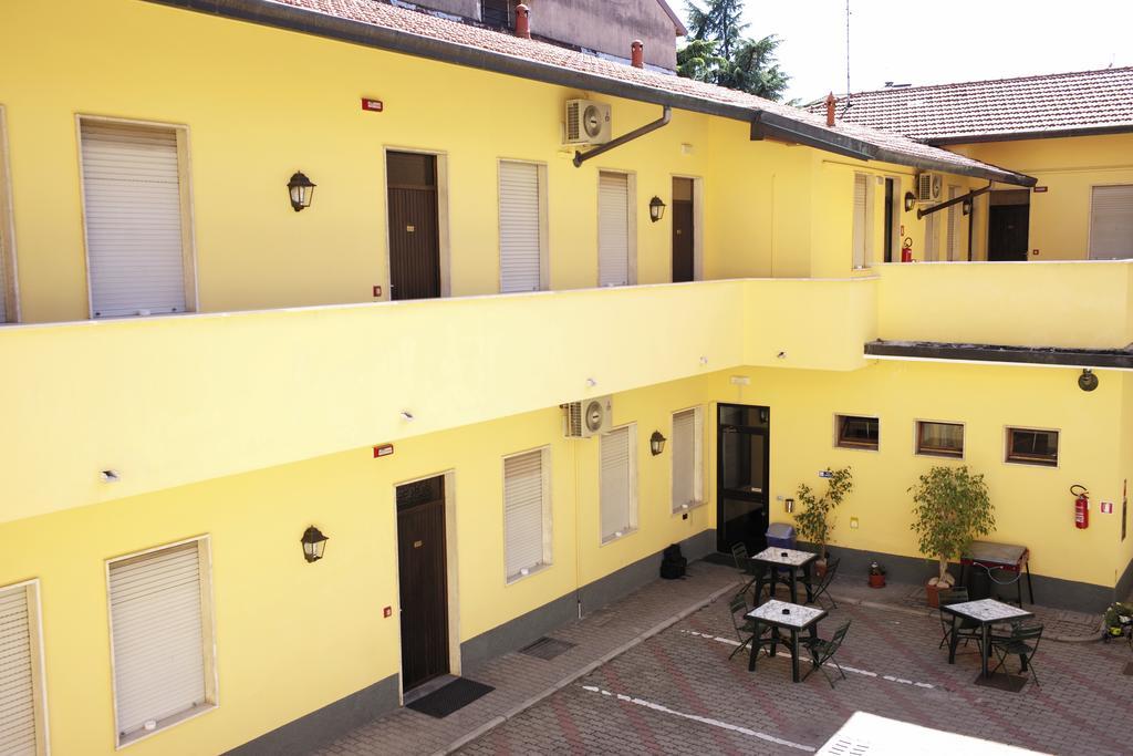 Hotel Al Corso Legnano Dış mekan fotoğraf